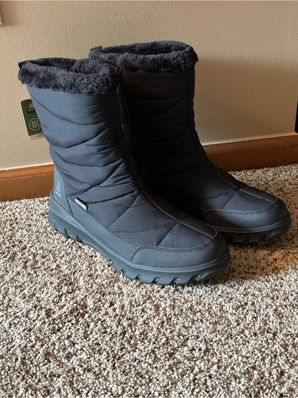 Kamik Snowdon Zip Waterproof DriDefense -22F Faux Fur Collar women's size 11